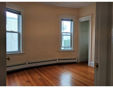 102 Heath St, Somerville, MA 02145 - photo 4