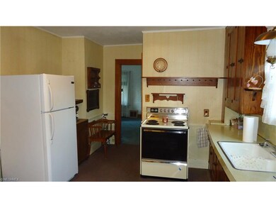 Kitchen appliances will stay!