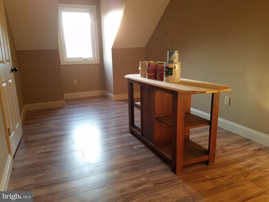 141 S Main St unit 3RD FLOOR, Quakertown, PA 18951 - photo 5