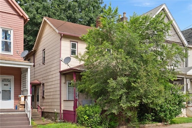 525 Larimer Ave, Turtle Creek, PA 15145 - photo 2