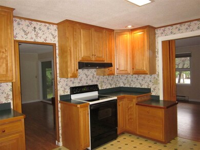 80 N Fairview St, Littleton, NH 03561 - photo 3