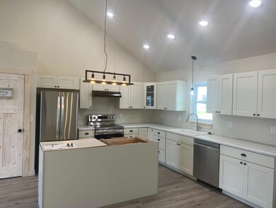 1322 W Tarkington Dr, Greensburg, IN 47240 - photo 3