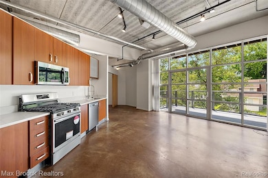 333 E Parent Ave unit 26, Royal Oak, MI 48067 - photo 2