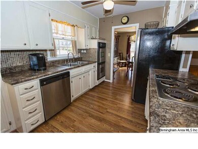 Updated Kitchen, new countertops and paint, Stainl