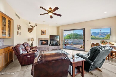 09-Living Area