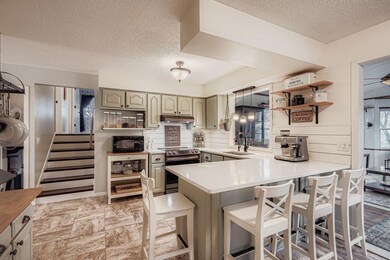 21581 Creekside Cir, Lakeville, MN 55044 - photo 5