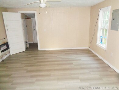 232 McGee St, Eufaula, OK 74432 - photo 7