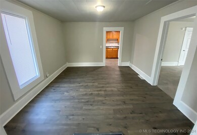 1121 E Mckinley Ave, Sapulpa, OK 74066 - photo 4