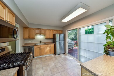 1628 Redpoll Ct, Naperville, IL 60565 - photo 4