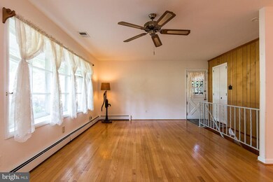 4617 Roundhill Rd, Ellicott City, MD 21043 - photo 5