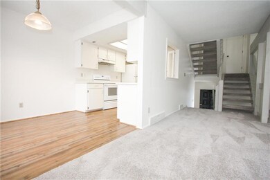 8030 Colony Ln, Lenexa, KS 66215 - photo 2