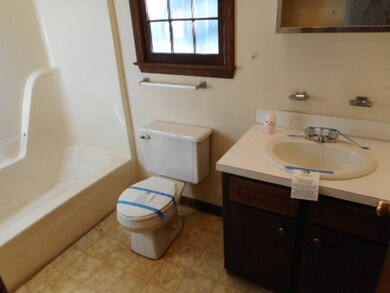 521 Staples St, Reidsville, NC 27320 - photo 6