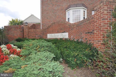 6029 Madison Overlook Ct, Falls Church, VA 22041 - photo 3