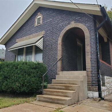 4036 Cora Ave, Saint Louis, MO 63115 - photo 2