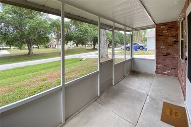 Front Screen Room