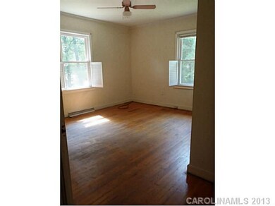 1216 E Broad St, Statesville, NC 28677 - photo 6