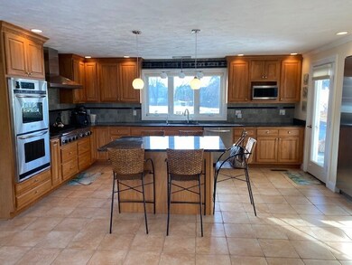Gourmet EIK w/ High End SS Appliances, Granite Cou