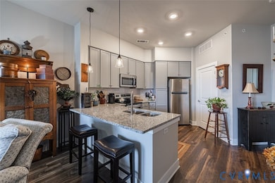 10521 Stony Bluff Dr unit 402, Ashland, VA 23005 - photo 2