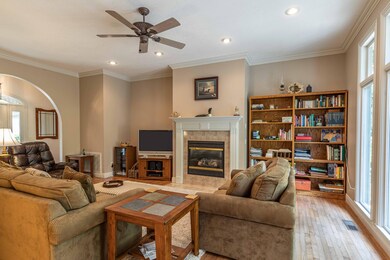 126 Trentwood Dr, Crossville, TN 38558 - photo 7