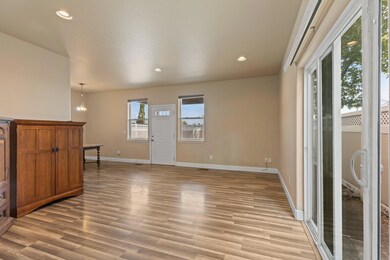 365 Jans Ct, Central Point, OR 97502 - photo 5