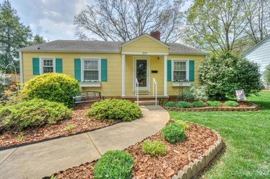 309 Magnolia St, Statesville, NC 28677 - photo 2