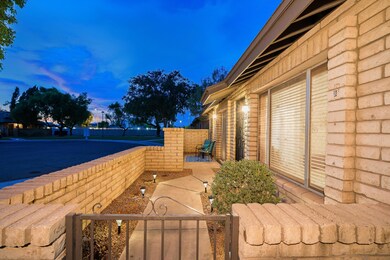 South Kenneth Place-4