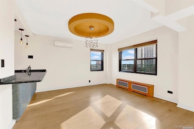 The Forestal unit 11A, Forest Hills, NY 11375 - photo 2