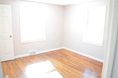 112 Dawson St, Pawtucket, RI 02861 - photo 3