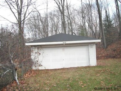 42 James Ln, Troy, NY 12182 - photo 3