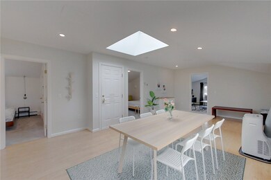 26 Cliff Ave unit 4, Newport, RI 02840 - photo 6