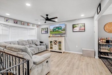08-Family Room