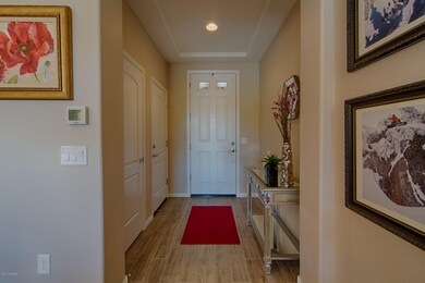 003_Foyer