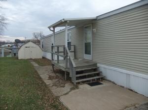 3211 W 50th St, Davenport, IA 52806 - photo 2