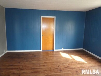 2280 West St, Jacksonville, IL 62650 - photo 2