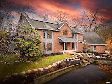 2211 Sheridan Rd, Pekin, IL 61554 - photo 2