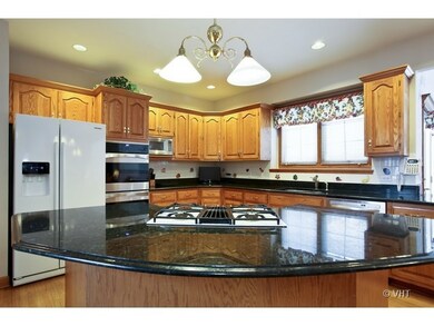 4315 Ariel Ct, Naperville, IL 60564 - photo 3