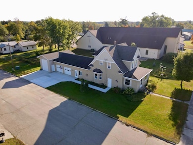 701 Douglas Ave, Henning, MN 56551 - photo 2