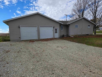 403 Center St, Lime Springs, IA 52155 - photo 3