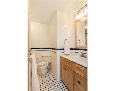 193 Brookline St unit 2L, Cambridge, MA 02139 - photo 6