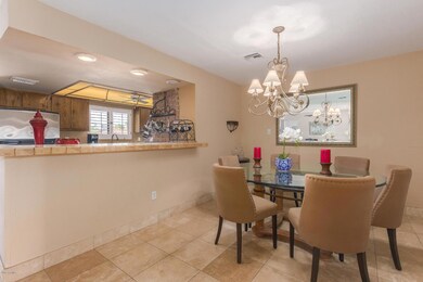 Dining and Breakfast Nook
