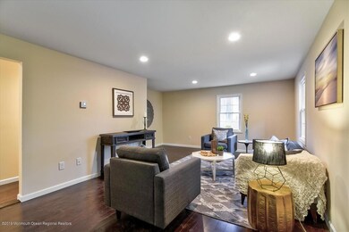 07-Living Room