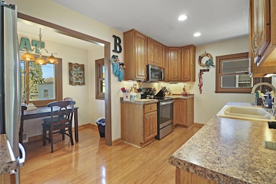 3466 E Waterford Ave, Saint Francis, WI 53235 - photo 6