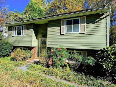 2908 Studley Rd, Charlotte, NC 28212 - photo 2