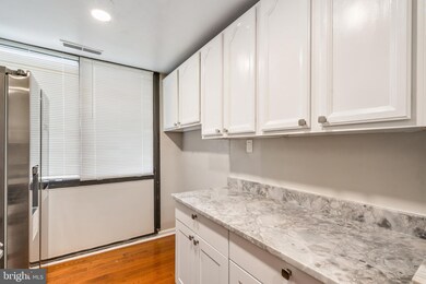 491 N Armistead St unit 203, Alexandria, VA 22312 - photo 3