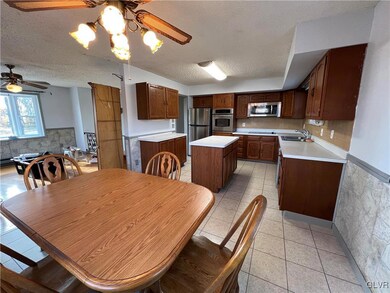 581 Getz Rd, Pen Argyl, PA 18072 - photo 6