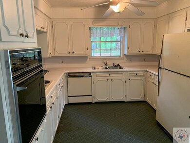 130 Skylark Dr, Texarkana, TX 75503 - photo 4