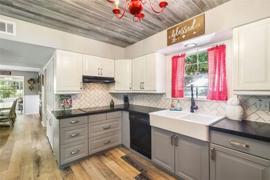 The Kitchen has been completely updated and featur