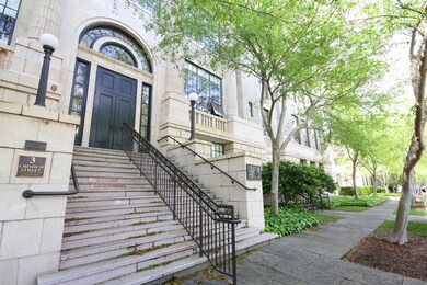 3 Chisolm Street, 103 facade
