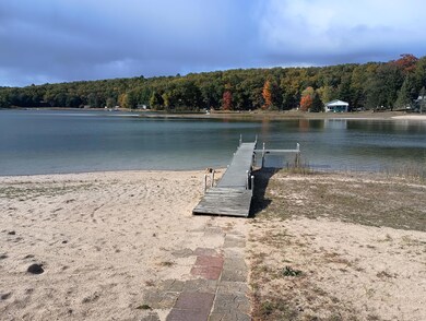 4404 S Nugent View Ln, Baldwin, MI 49304 - photo 2