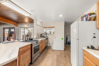 24_787 s shasta avenue - 24